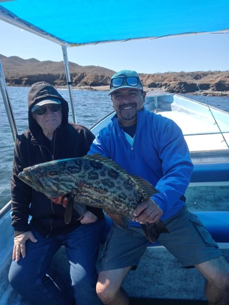 Hotel- Whale Tours And Sport Fishing Vista Mag-Bay Puerto San Carlos Bagian luar foto